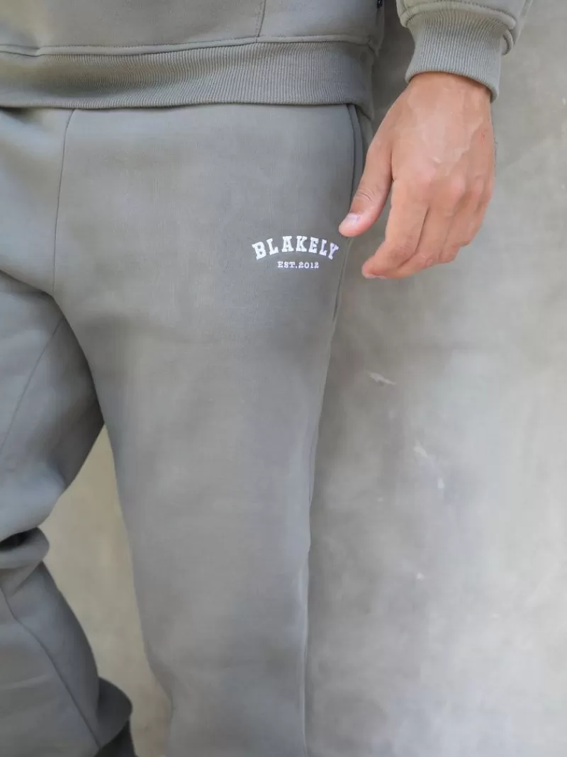 Varsity Relaxed Sweatpants*Blakely Clothing Best